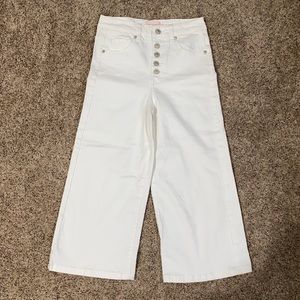 NWOT White Cropped Jeans